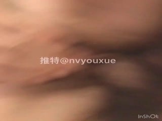 《震撼✅网红泄密》推特女神级网红小学老师【女友潇】不雅露脸私拍第二季~旅游露出商场各种性爱生活照与淫照对比反差好大(5)高清海报